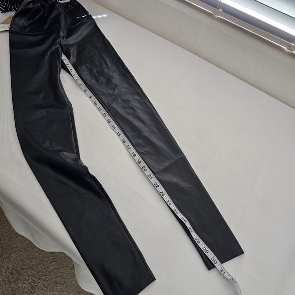 Aritzia Wilfred Free Daria Pant XS Tall Black Vegan Leather Legging NWT - Picture 11 of 11